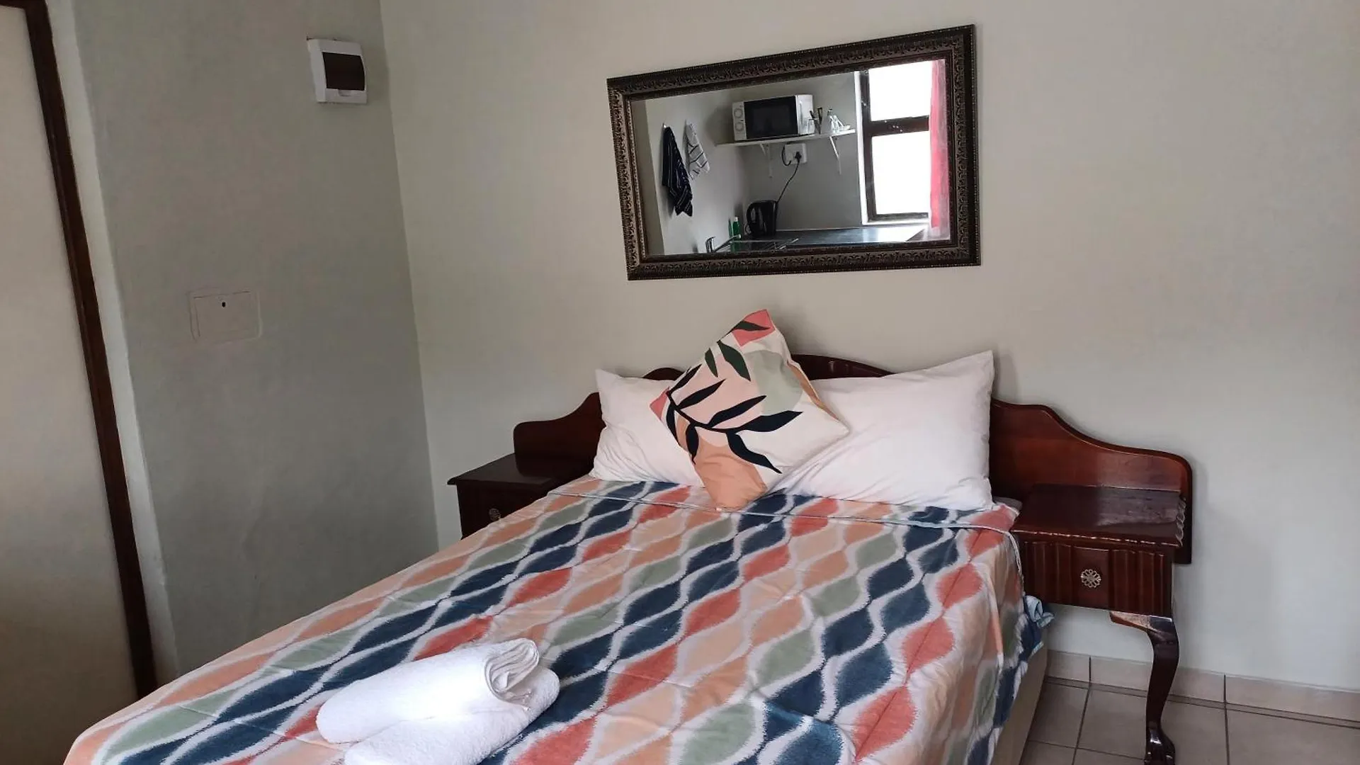 Overnight Lodge Cape Town